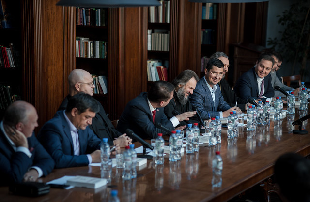 В Сретенской семинарии прошел круглый стол «Бизнес-этика и православное христианство» с участием топ-менеджеров крупных компаний