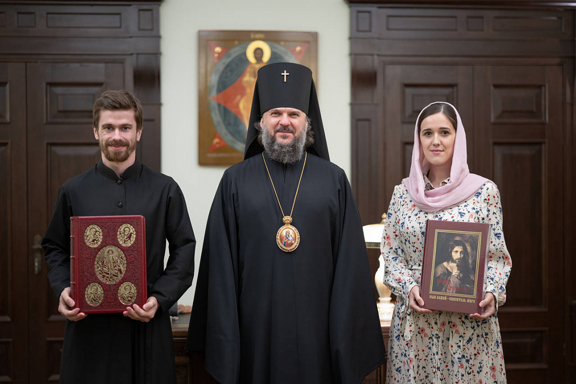 Архиепископ Амвросий благословил студентов 2 и 3 курсов бакалавриата и их избранниц на вступление в брак